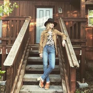 Meet your Posher, Meredith